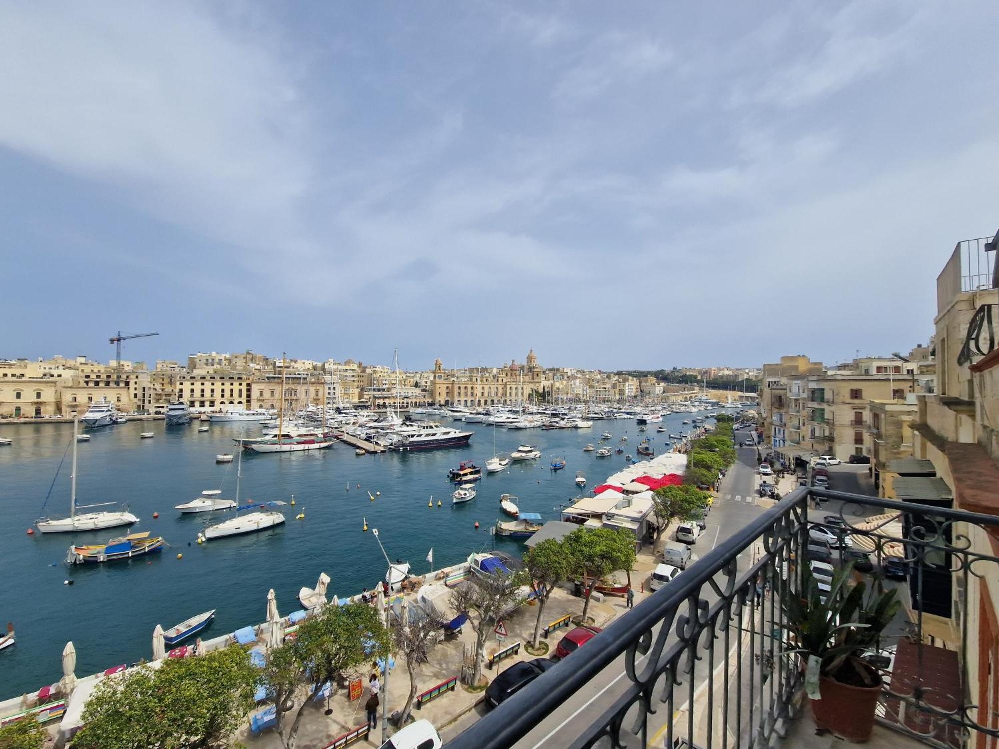 Korzo Suites Senglea Waterfront ภายนอก รูปภาพ