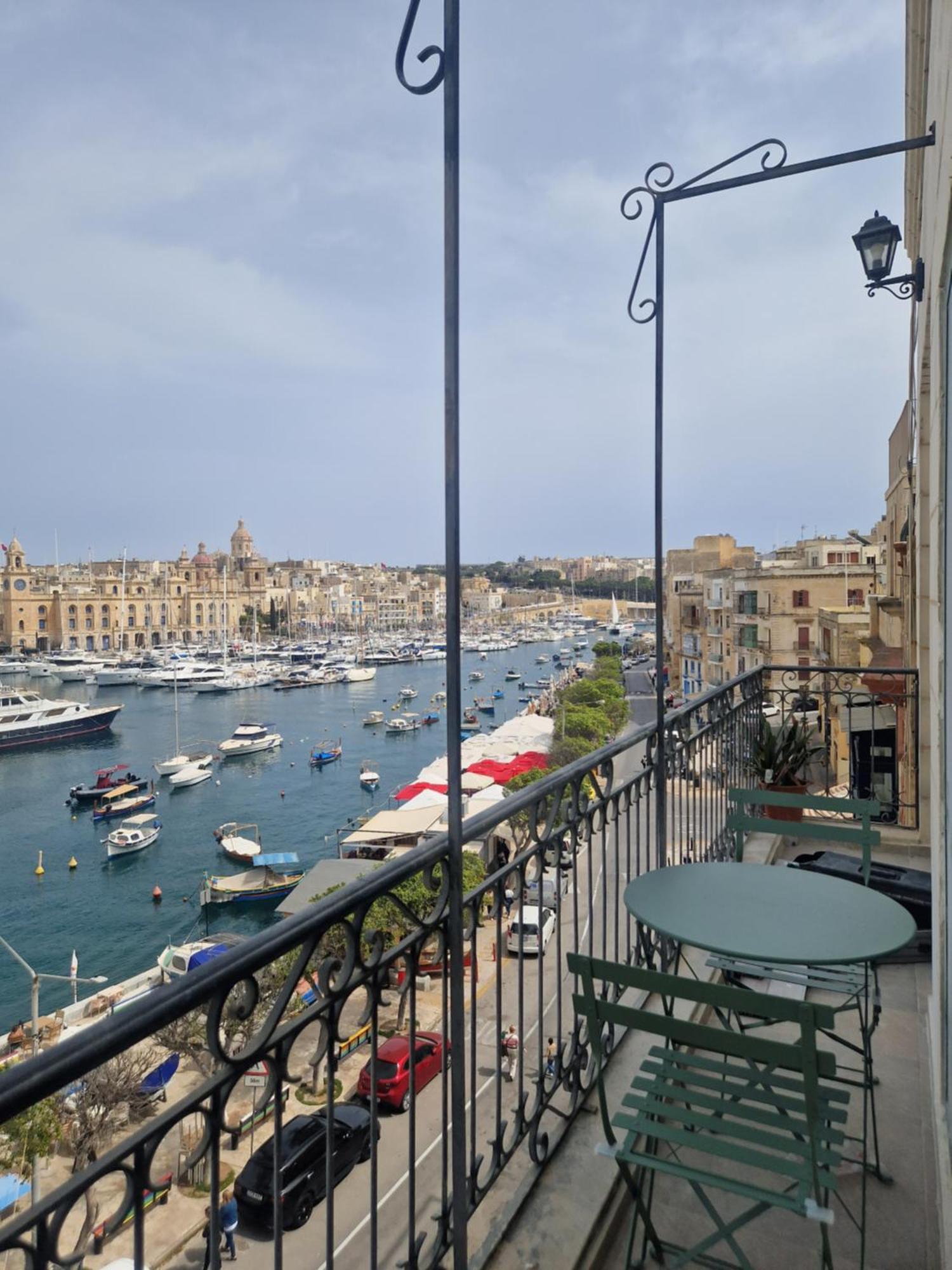 Korzo Suites Senglea Waterfront ภายนอก รูปภาพ